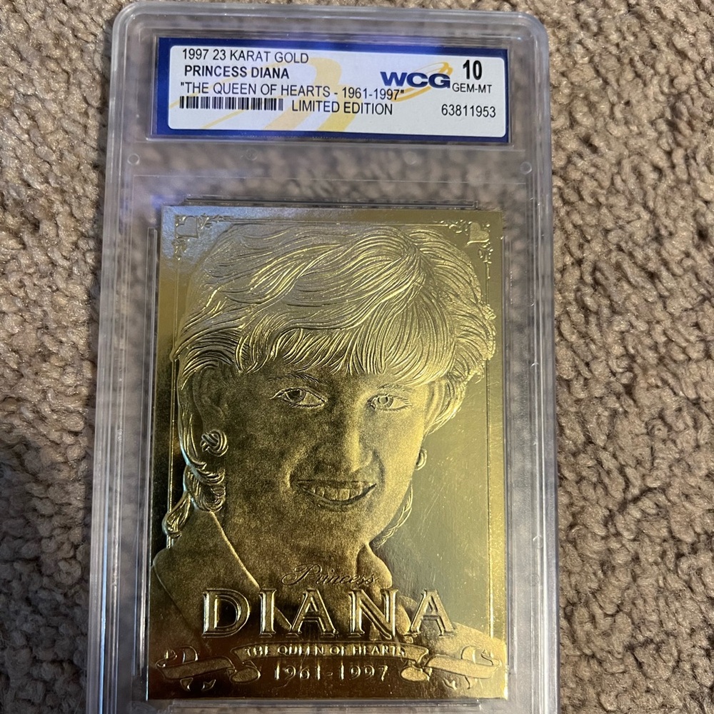 Princess Diana Commemorative Collection - Picture 9 of 15